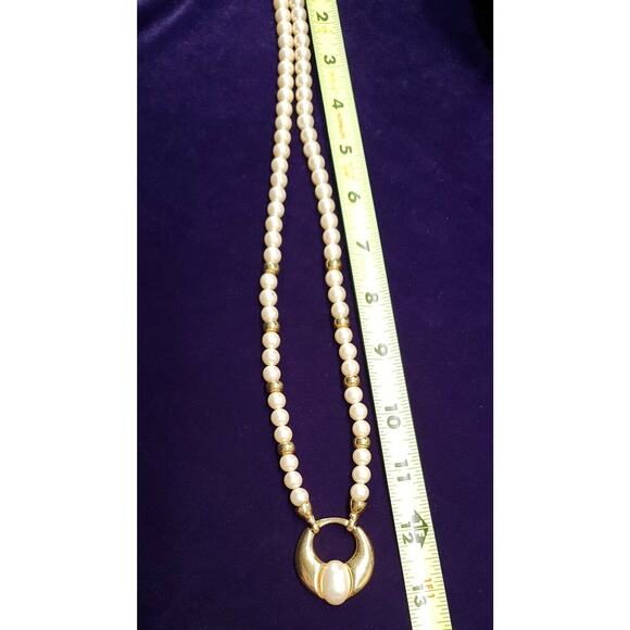 Vintage Napier Signed Faux Pearl and Gold Tone Beaded Pendant Necklace - Picture 7 of 12